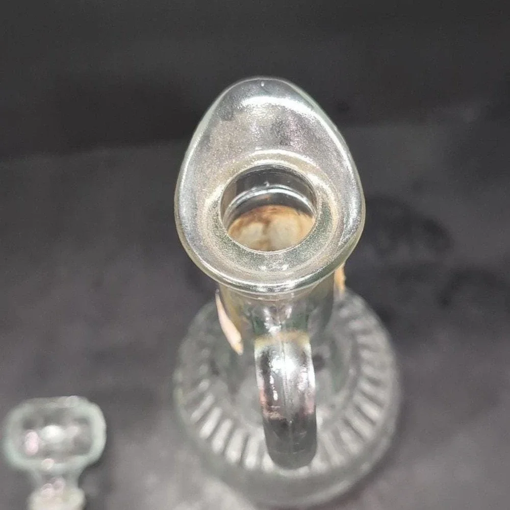 Mogen David Collector's‎ Empty Clear Wine Decanter, 3rd Series Limited Edition